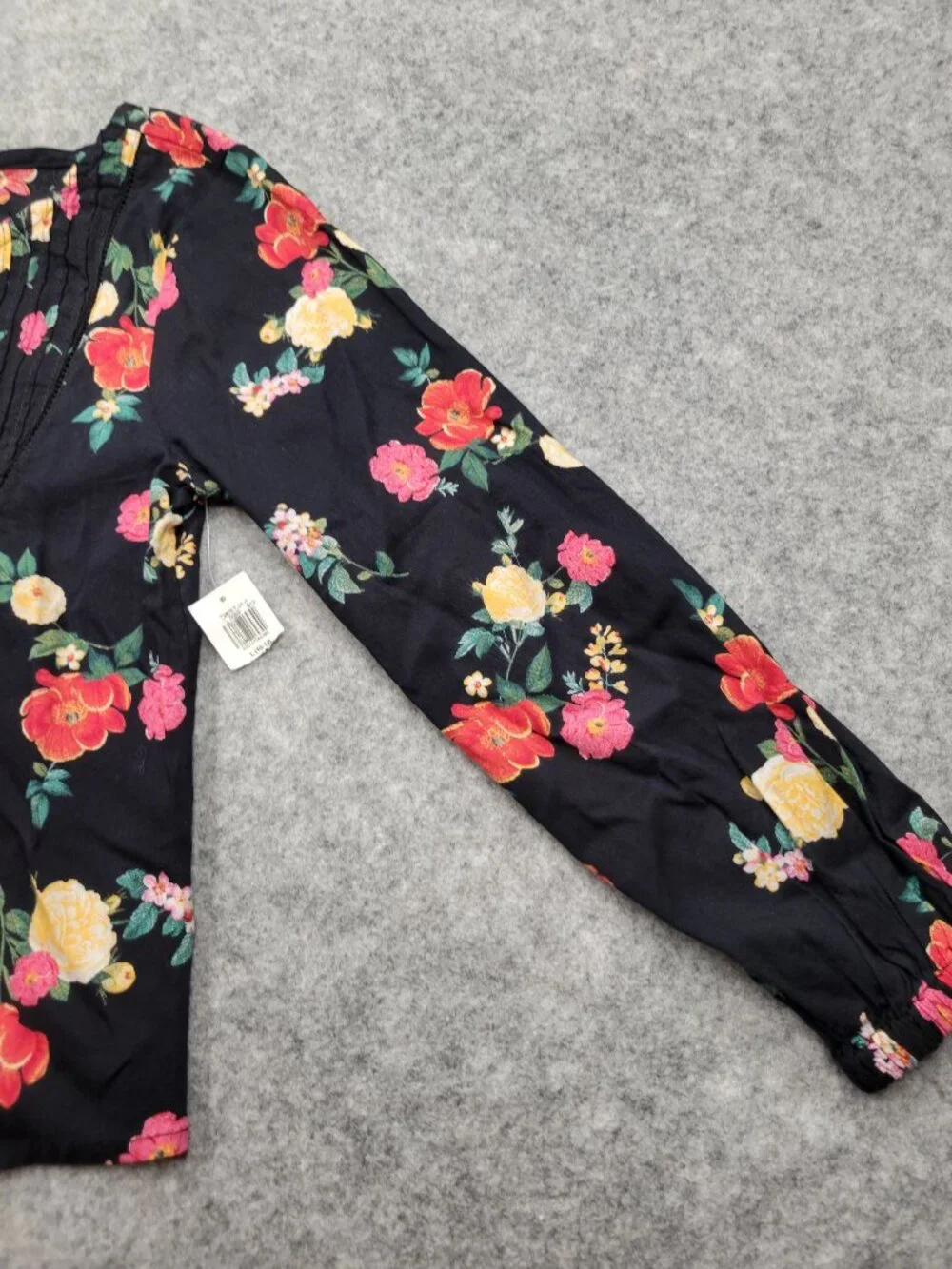 Old Navy girls shirt
